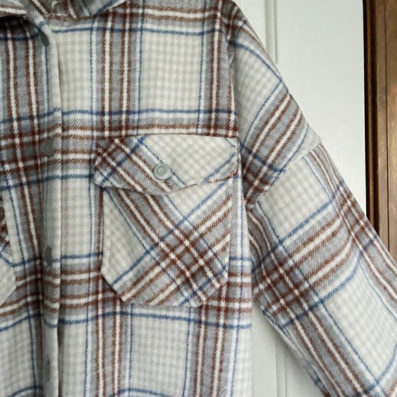Plaid Button-Up Shacket - Picture 4 of 6